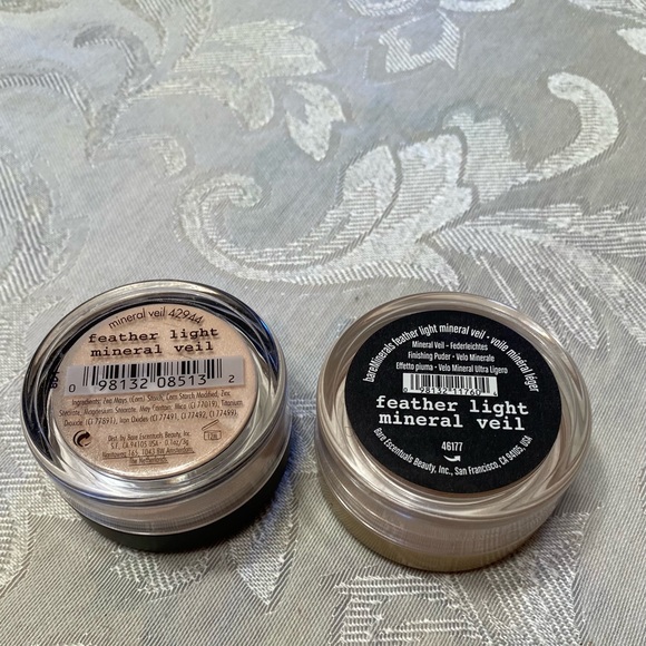 Bare essentials Feather Light Mineral Veil - Picture 5 of 5